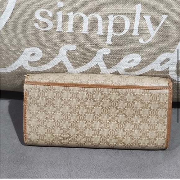 Celine Vintage Crossbody w/ preloved matching wallet. Tan/Cream w/gold accents - Picture 10 of 16
